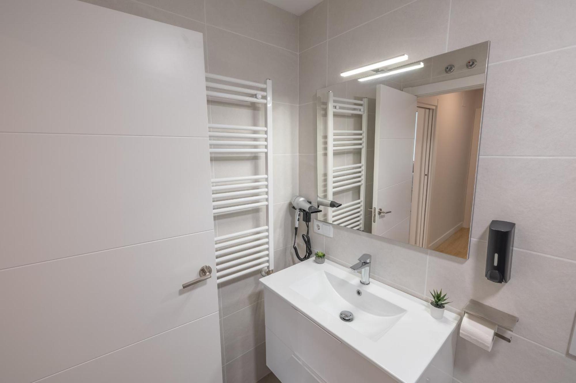 Tuapartamento El Mirador De Benjamin Apartment Pamplona Luaran gambar