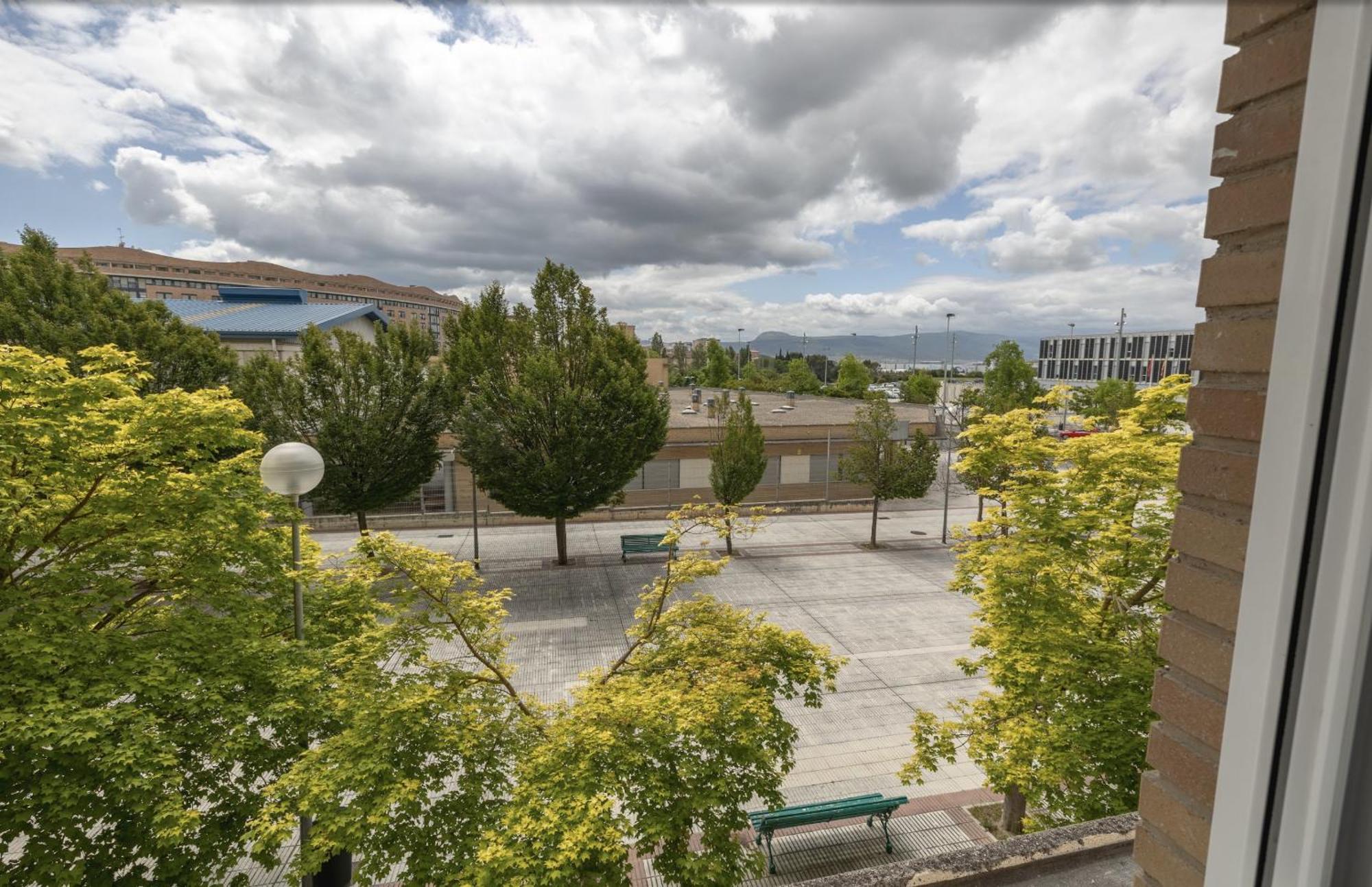 Tuapartamento El Mirador De Benjamin Apartment Pamplona Luaran gambar
